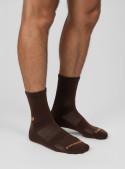 Calcetines unisex en color moro de diseño clásico y tejido suave.