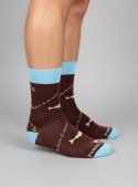 Calcetines unisex café de lana Merino con diseño clásico y versátil.