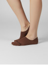 Calcetines unisex color café de diseño clásico, confeccionados con algodón para uso diario.