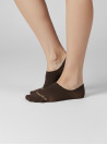 Calcetines unisex color moro de estilo básico, confeccionados en algodón y poliamida para mayor suavidad.
