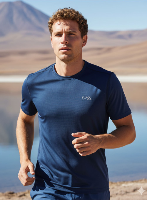 Polera azul para hombre de training, mezcla de poliéster y spandex, diseño limpio y versátil.