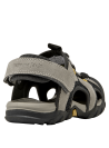 Calzado infantil gris, diseño simple y resistente, perfecto para aventuras al aire libre.