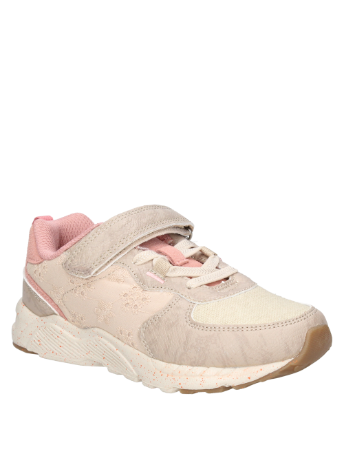 Zapatilla sintética beige para niña, con punta redonda y suela plana, estilo casual.