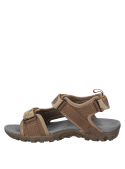 Calzado infantil café, estilo casual, ideal para combinar con shorts y poleras en verano.