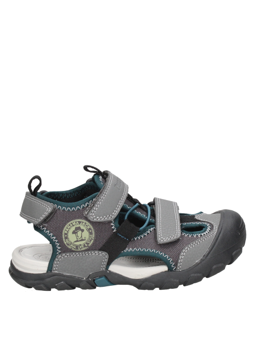 Sandalia negra para niño, diseño cómodo, ideal para paseos en plaza y ciudad.