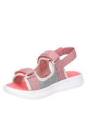 Sandalia casual rosada para niña, ideal para paseos y escapadas de fin de semana.