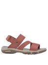 Sandalia infantil rosada casual para niña, ideal para actividades al aire libre.