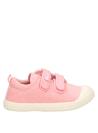 Zapatilla urbana rosada para niña, estilo casual, ideal para actividades diarias y exteriores.