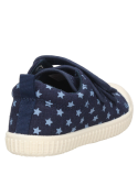 Zapatilla cómoda azul para niña, con suela sintética, perfecta para explorar la ciudad.