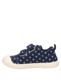 Calzado sintético azul para niña, estilo casual, ideal para combinar con jeans y shorts.