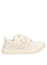 Zapatilla urbana beige para niña, estilo casual, ideal para actividades diarias.