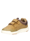 Zapato para niño en color camel, estilo casual, ideal para combinar con jeans o shorts.