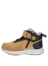 Calzado urbano camel para niño, diseño versátil, perfecto para el colegio y paseos diarios.