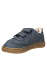 Calzado infantil azul con diseño casual, adecuado para combinar con jeans y buzos.