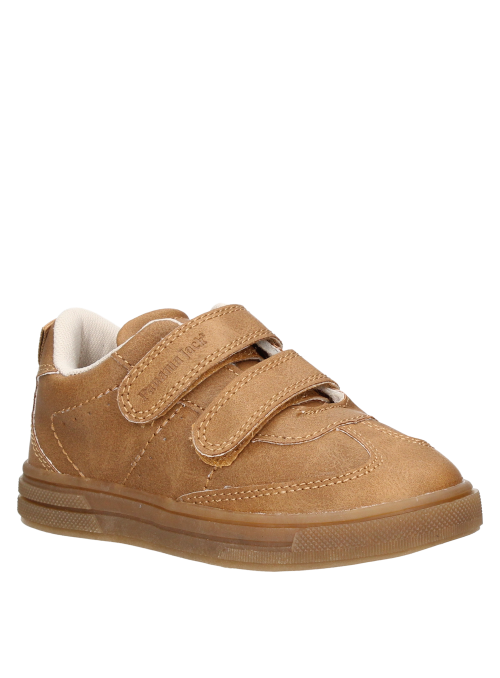 Zapatilla de PU camel para niño, diseño cómodo, recomendado para el uso diario.