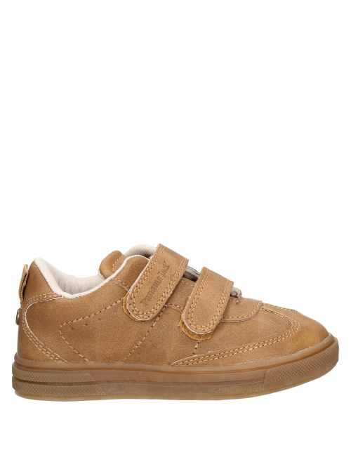 Zapatilla de PU camel para niño, diseño cómodo, recomendado para el uso diario.