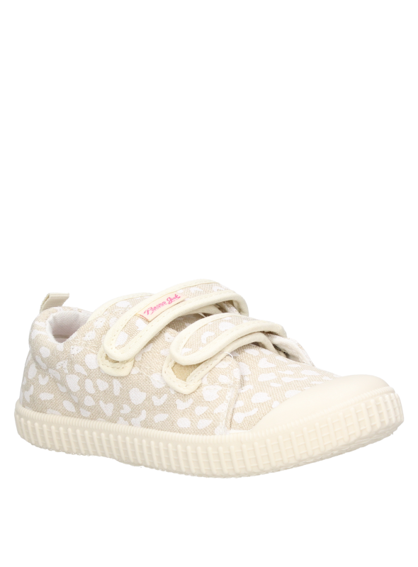 Zapatilla urbana beige para niña, estilo casual, ideal para actividades diarias y aventuras al aire libre.