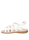 Sandalia infantil blanca para niña, estilo casual, ideal para paseos y juegos.