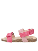 Sandalia sintética rosada para niña, estilo casual, cómoda para exploraciones urbanas.