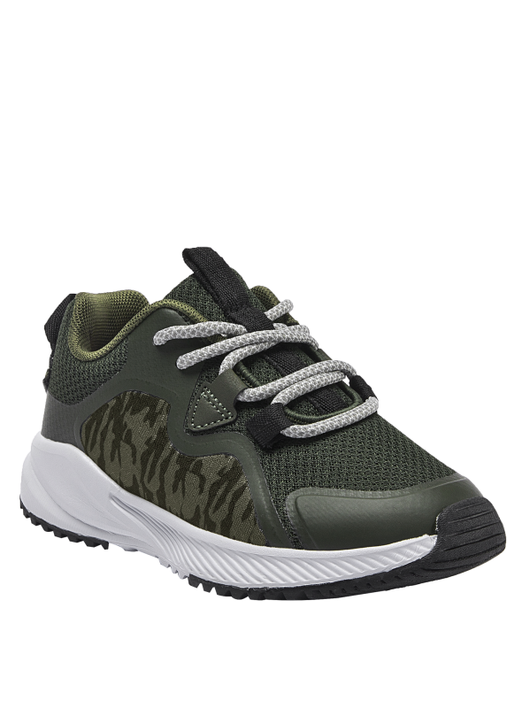 Zapatilla verde para niño, diseño ligero y cómodo, perfecto para jugar en la plaza.