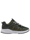 Zapatilla infantil verde, estilo urbano, combina bien con shorts y joggers en climas cálidos.