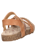 Sandalia plana camel para niña, estilo casual, ideal para actividades al aire libre.