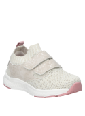 Zapatilla ligera taupe para niña, con forro textil, ideal para el juego y la comodidad diaria.