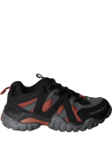 Zapatilla urbana negra casual para niño, ideal para actividades diarias y exploración al aire libre.