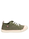 Calzado infantil verde, diseño funcional, perfecto para explorar la naturaleza.