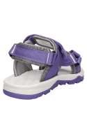 Sandalias gris para niña estilo casual, perfectas para actividades al aire libre.
