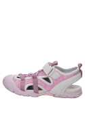 Sandalia rosa casual para niña, ideal para actividades al aire libre, diseño cómodo y funcional.