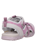 Sandalia rosa casual para niña, ideal para actividades al aire libre, diseño cómodo y funcional.