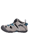 Sandalias de niño en tono gris, diseño casual, ideales para días de aventura.