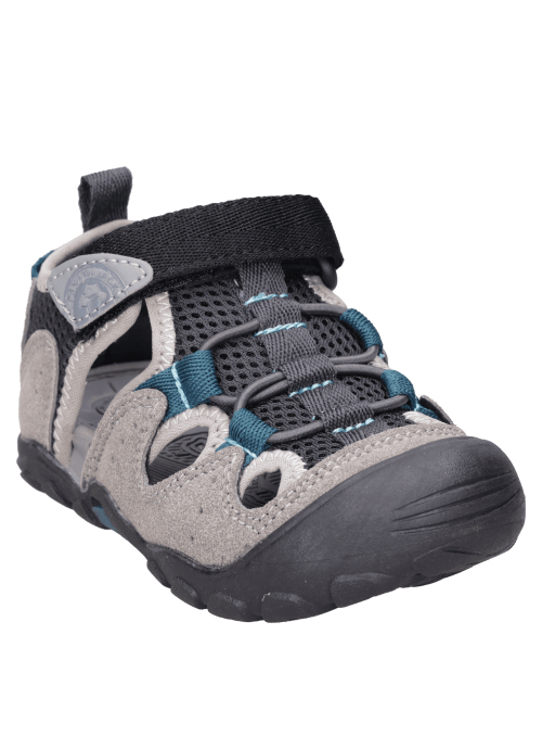 Calzado casual gris para niños, resistente y seguro, perfecto para jugar y explorar.