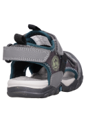Sandalias de diseño negro para niño, cómodas y resistentes para aventuras diarias.
