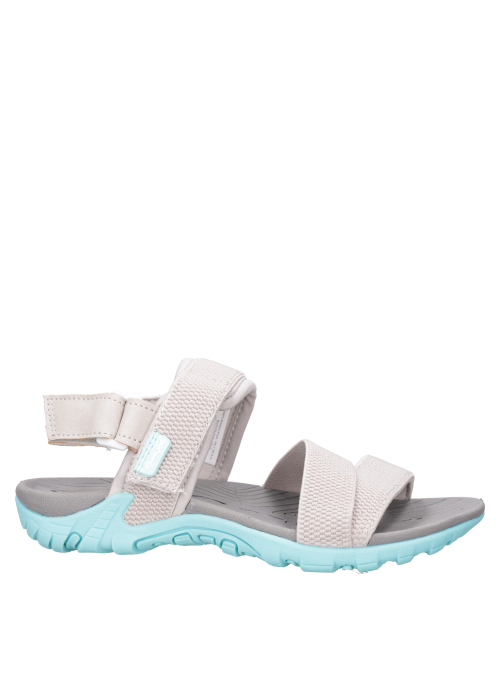 Calzado casual gris para niña, con puntera abierta y taco plano, ideal para el verano.