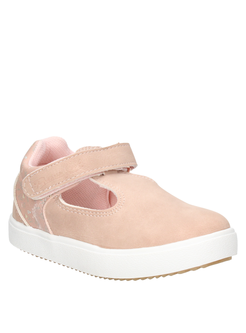 calzado versátil en color rosado, ideal para combinar con vestidos ligeros