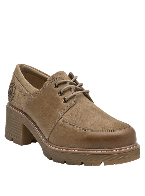 Zapatos taupe de mujer, estilo urban outdoor, cómodos para paseos y actividades cotidianas.