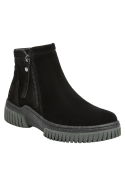 Botín casual negro de cuero, con cierre lateral, perfecto para jeans y chaquetas.