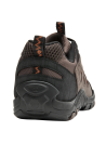 Calzado outdoor masculino en color taupe, diseño moderno, recomendado para actividades al aire libre.