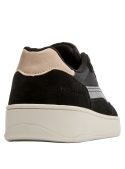 Zapatilla negra para mujer, estilo natural y elegante, perfecta para días activos.