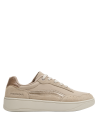Zapatillas cómodas beige para mujer, perfectas para aventuras y días activos.