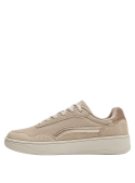 Calzado beige para mujer, con suela plana, ideal para combinar con ropa fresca.