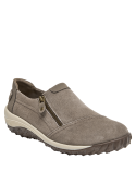 Zapatos de mujer en color taupe, diseño casual, ideales para combinar con jeans.