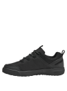 Calzado outdoor negro para hombre, cómodo y estable, ideal para combinar con ropa casual o urbana.