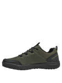 Zapatillas Panama Jack verdes para hombre, con puntera redonda, ideales para aventuras al aire libre.