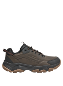 Zapatillas de exploración hombre color moro, perfectas para combinar con pantalones cargo.