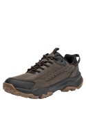 Zapatillas outdoor hombre color moro, estilo rústico, ideales para caminatas en la naturaleza.