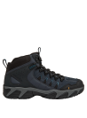 Botín azul para hombre, con punta redonda y ajuste perfecto, ideal para un look casual y aventurero.