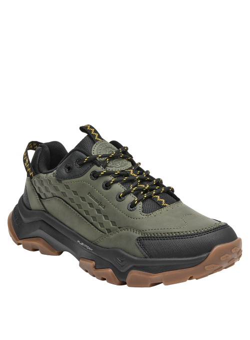 Zapatillas outdoor verdes para hombre, con suela plana de 5 cm, diseñadas para comodidad y estabilidad.